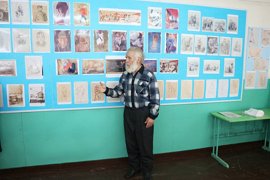 Музейную комнату, посвященную памяти художника Алексея Пахомова, открыли в Харовском районе